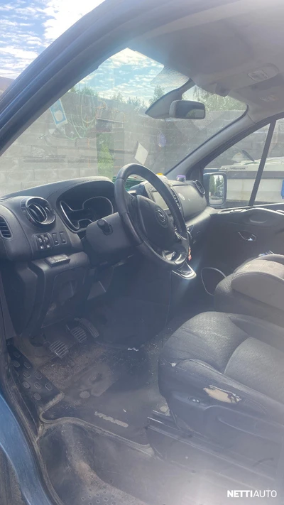 Opel Vivaro 2017, photo 8/8
