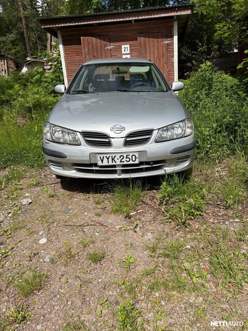Nissan Almera