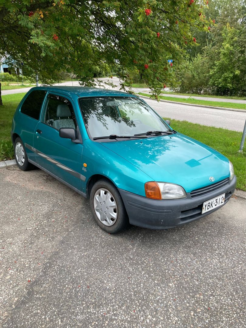 Toyota Starlet