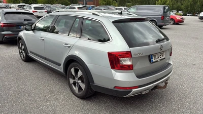 Skoda Octavia 2,0 TDI 184 4x4 Scout DSG 2015, kuva 4/8