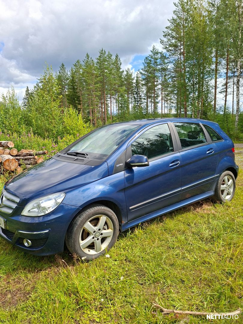 Mercedes-Benz B 180 2010, kuva 4/17