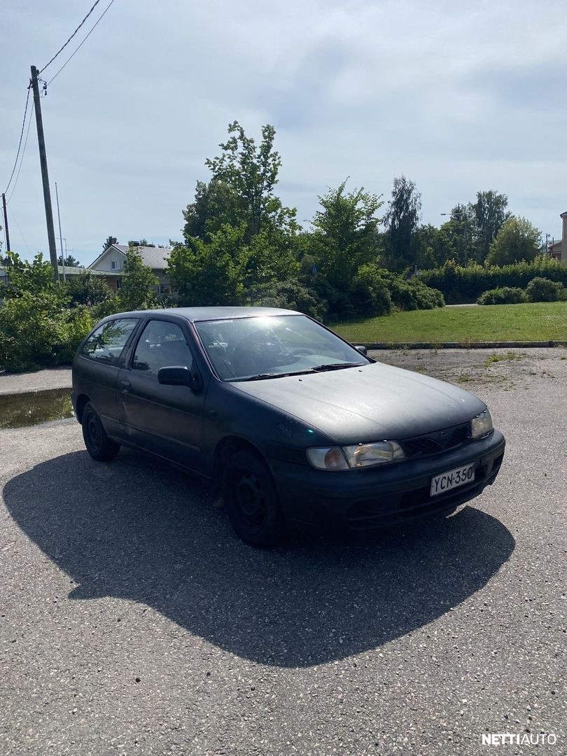 Nissan Almera