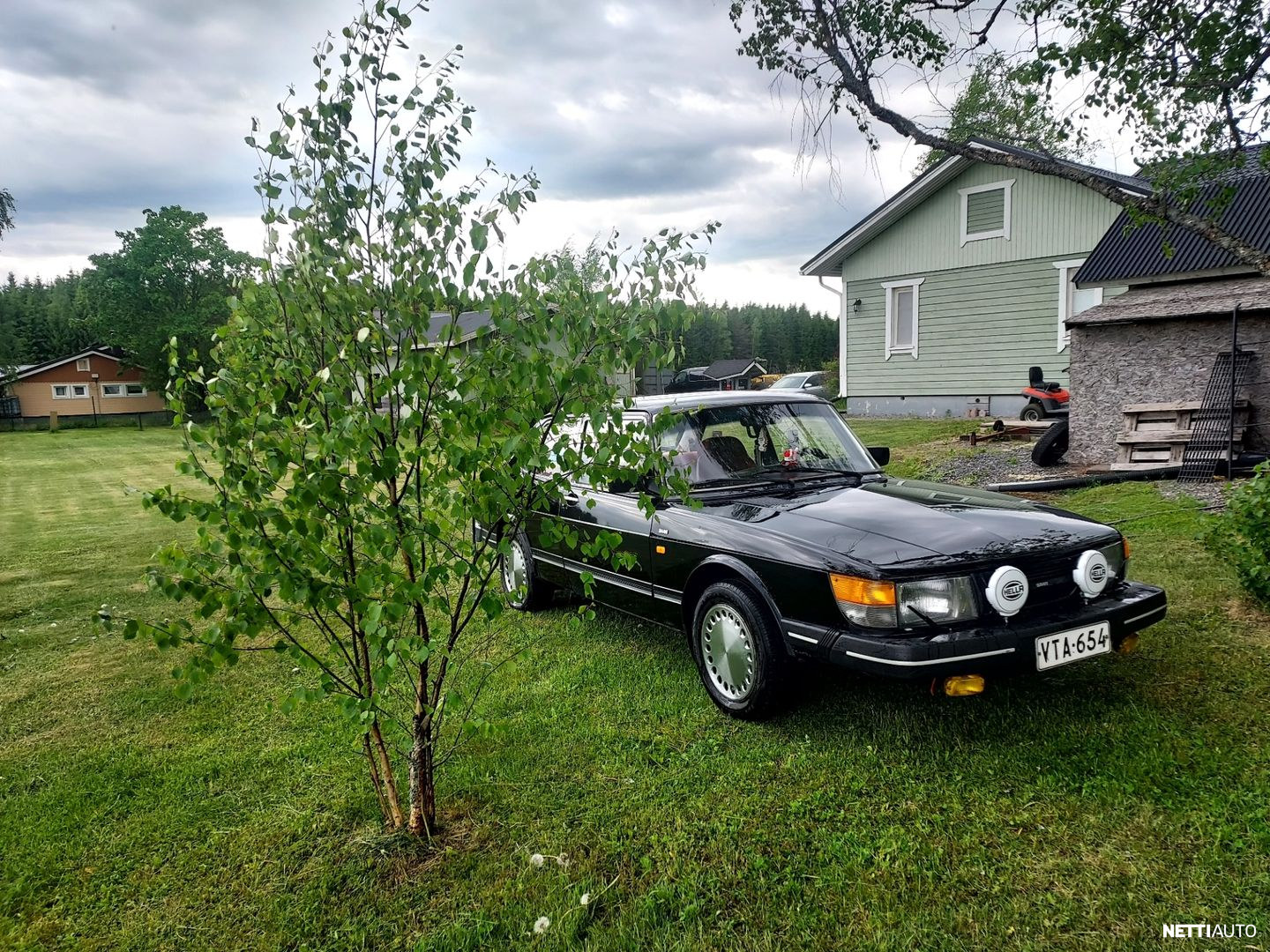 Saab 900