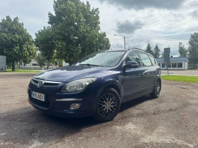 Hyundai i30 2010, photo 1/12