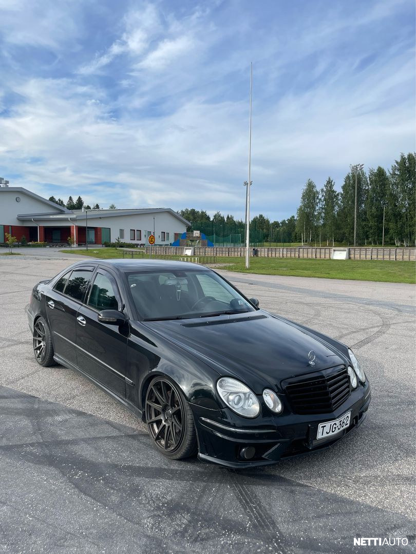 Mercedes-Benz E 220