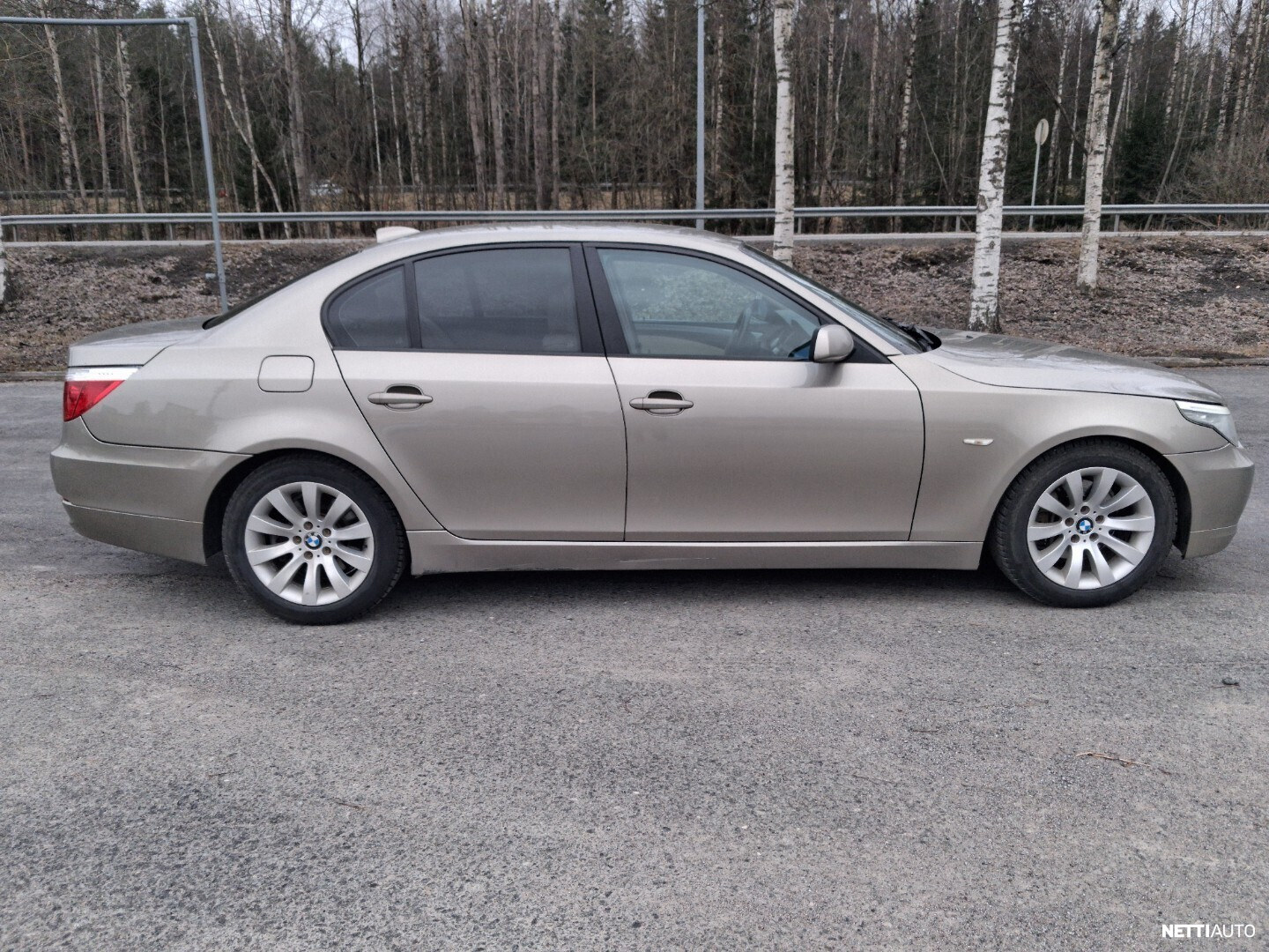 BMW 520 2009, photo 4/10