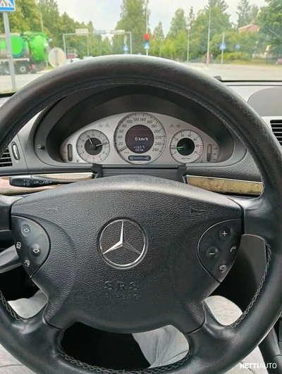 Mercedes-Benz 320 2005, kuva 4/24