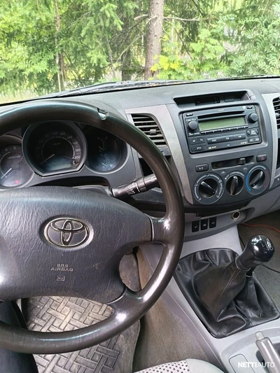 Toyota Hilux 2007, kuva 2/7