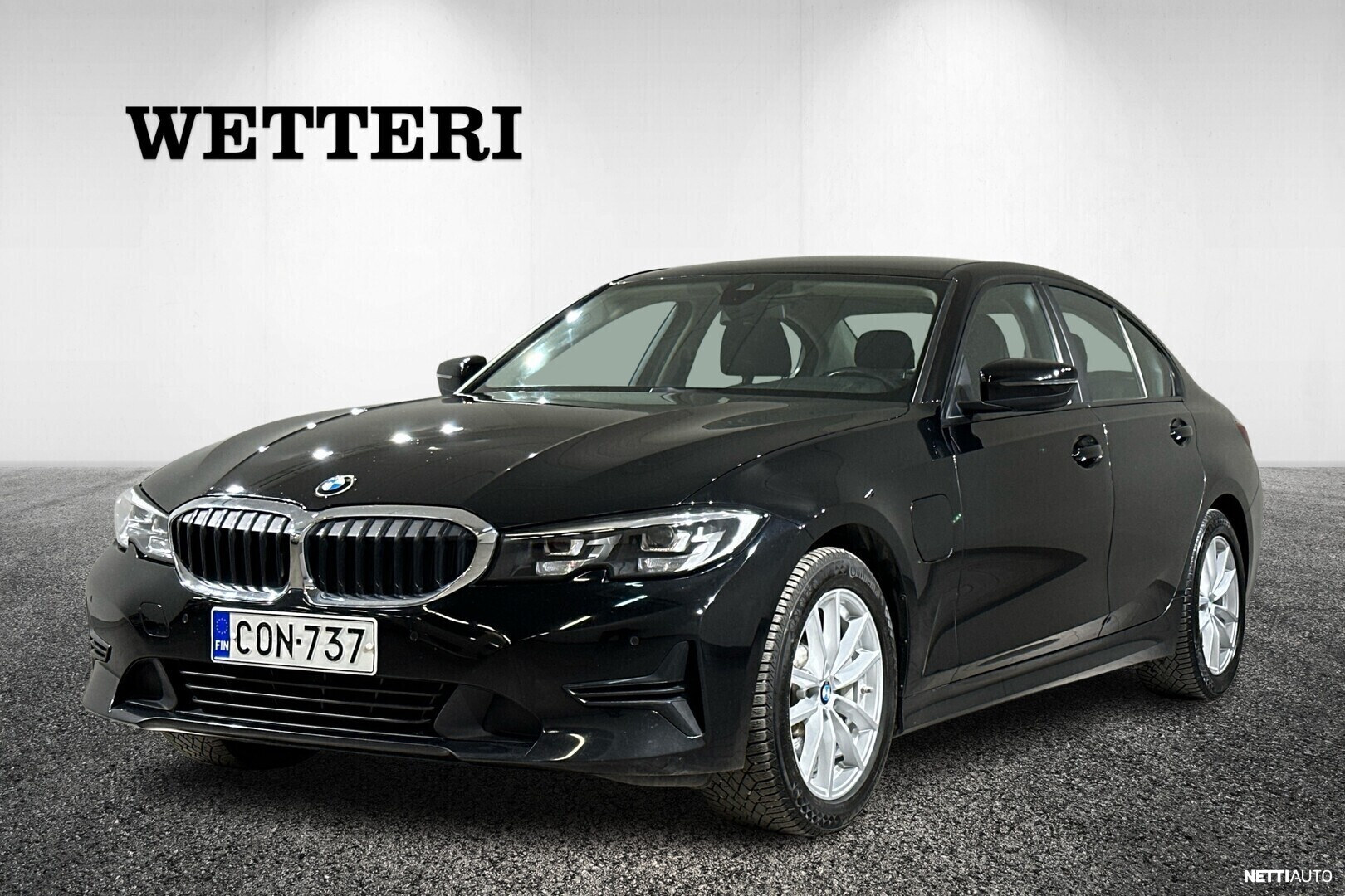 BMW 330