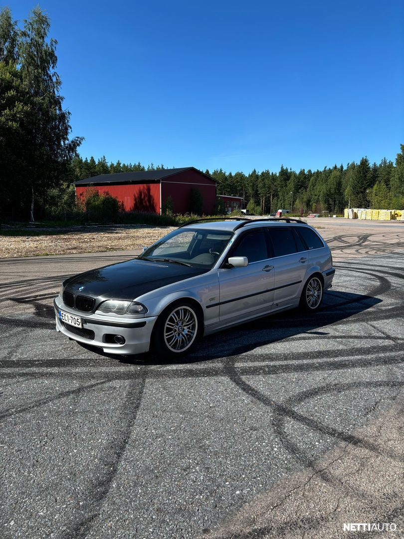 BMW 330