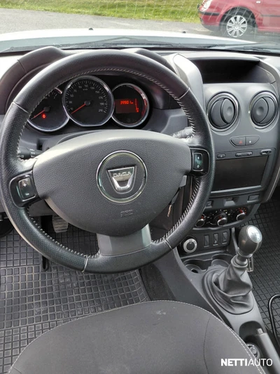 Dacia Duster Facelift SUV 1.5 dCi 4x4 2014, kuva 7/10