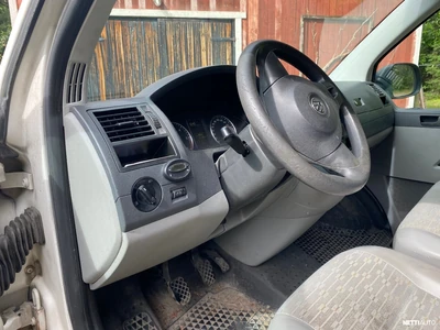 Volkswagen Transporter 2010, photo 5/15