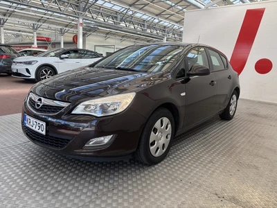 Opel Astra 2012, photo 4/10