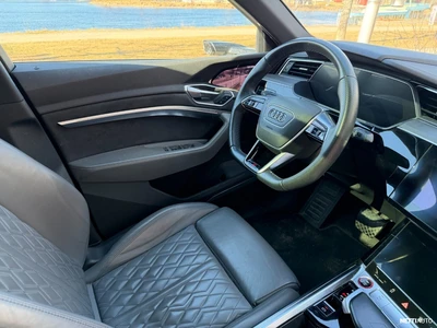 Audi e-tron 2021, photo 3/11