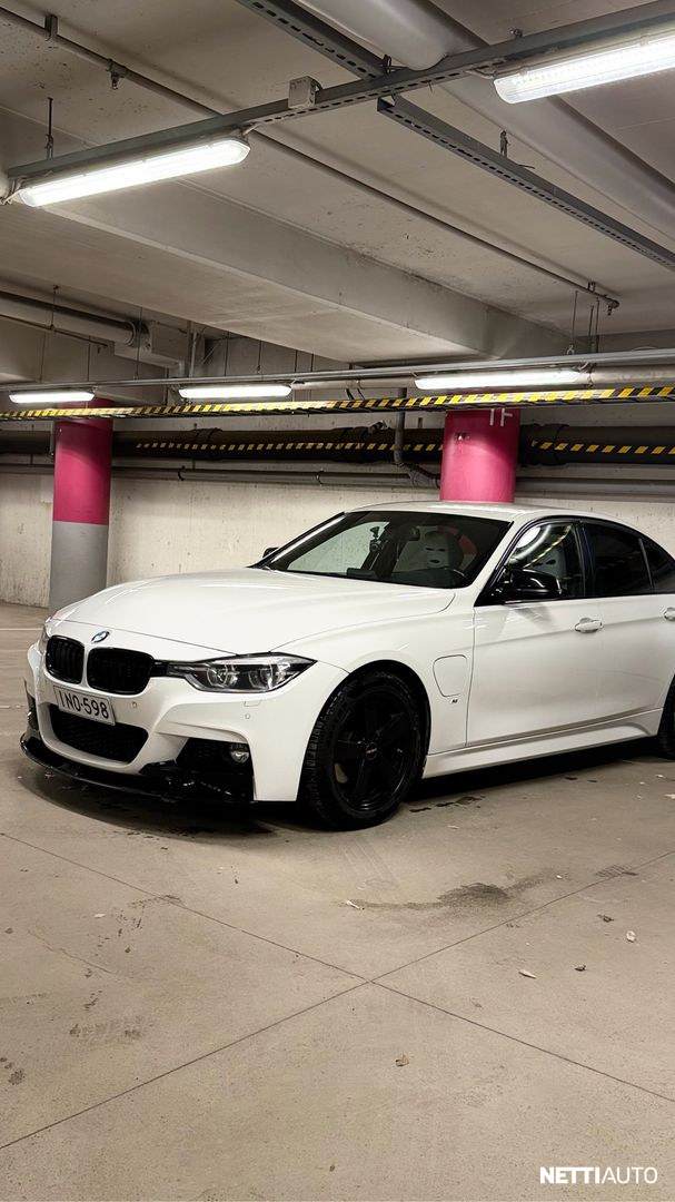 BMW 330