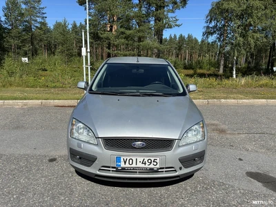 Ford Focus Hatchback 1.6 2006, photo 2/13