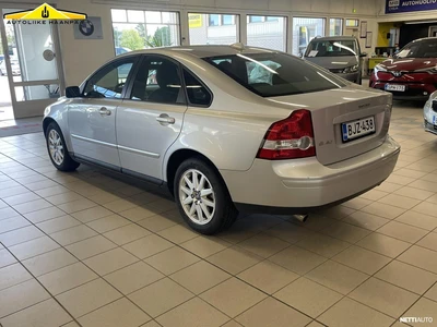 Volvo S40 T5 (220 hv) Kinetic aut 2006, photo 4/14