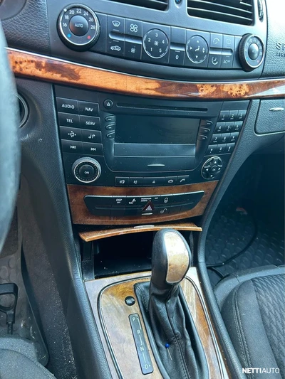 Mercedes-Benz E 220 2002, kuva 6/9