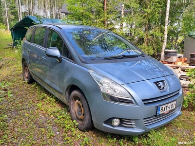 Peugeot 5008 2011, photo 2/6
