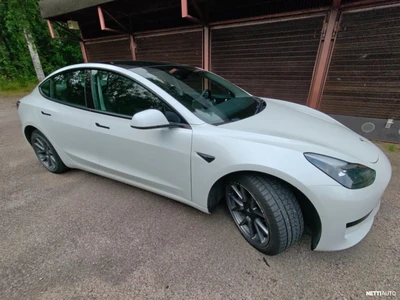 Tesla Model 3 2021, kuva 1/14