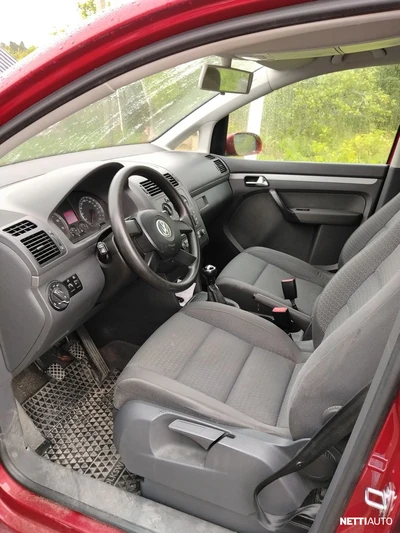 Volkswagen Touran 2004, photo 5/8