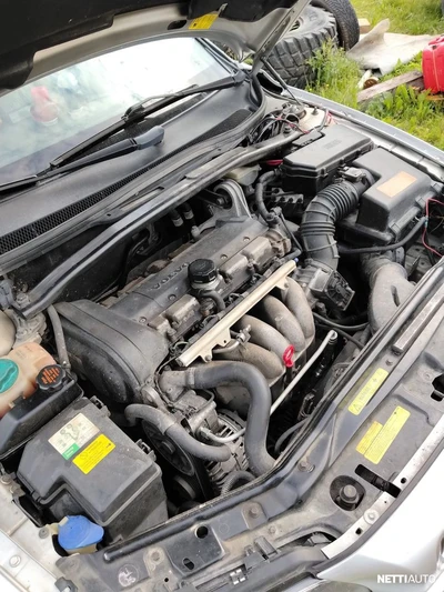 Volvo V70 2002, kuva 7/8