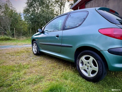 Peugeot 206 1999, photo 4/10