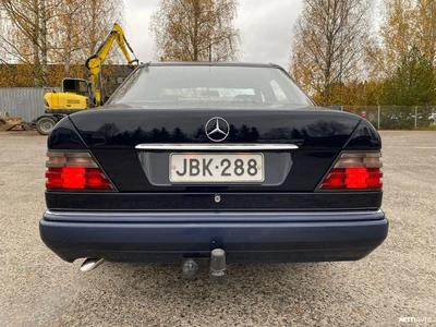 Mercedes-Benz E 200D 2,0 (124) 1994, photo 7/21