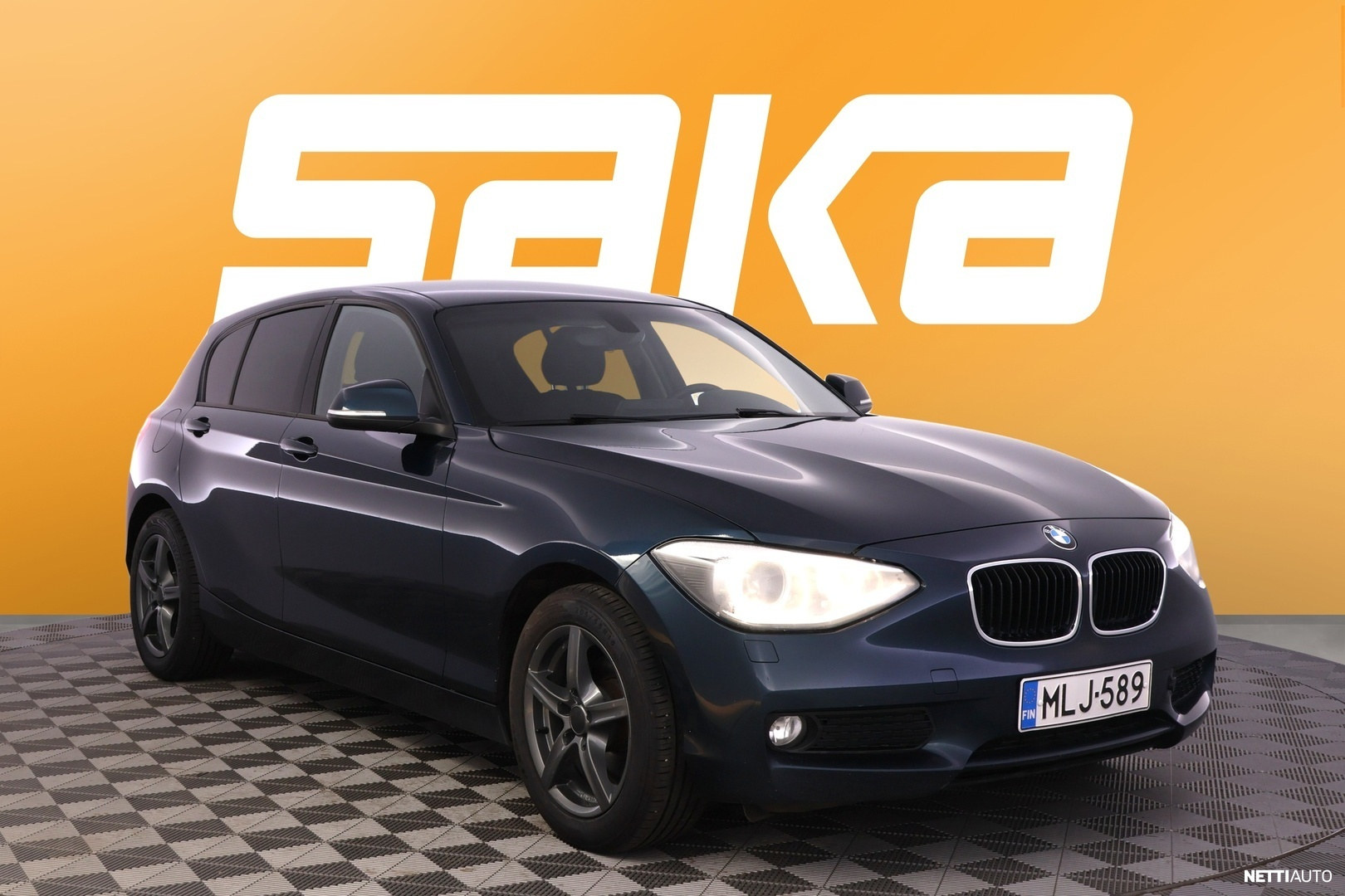 BMW 118