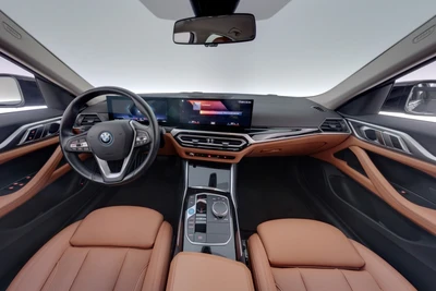 BMW i4 eDrive35 2023, photo 7/10
