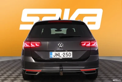 Volkswagen Passat 2021, photo 7/33
