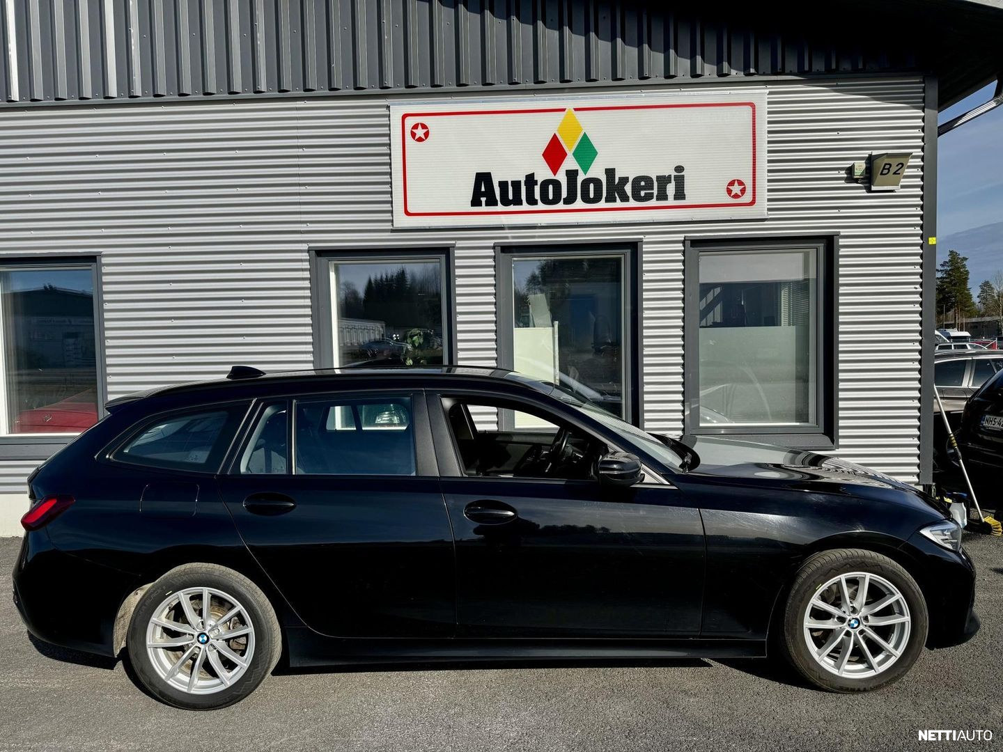 BMW 320
