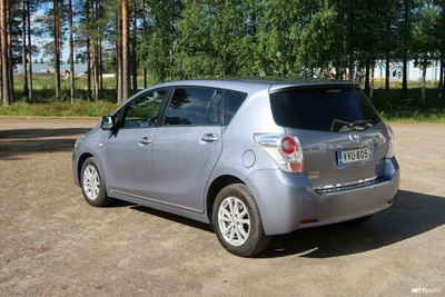 Toyota Verso 2011, photo 5/10