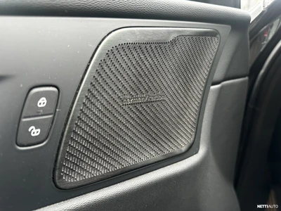 Volvo XC60 2021, photo 4/7