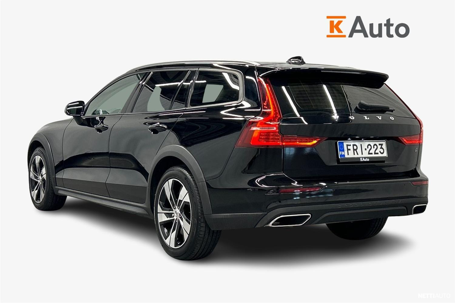 Volvo V60 Cross Country 2019, photo 2/25