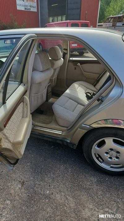 Mercedes-Benz C 1994, kuva 4/16