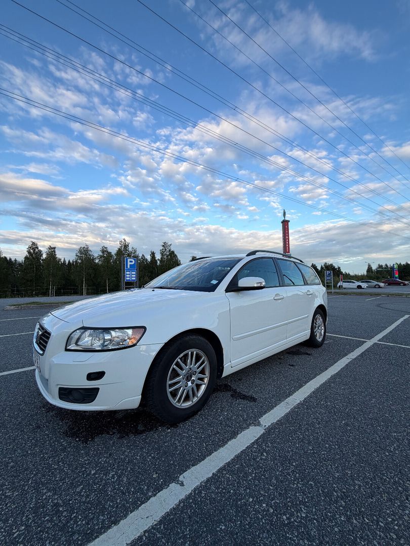 Volvo V50
