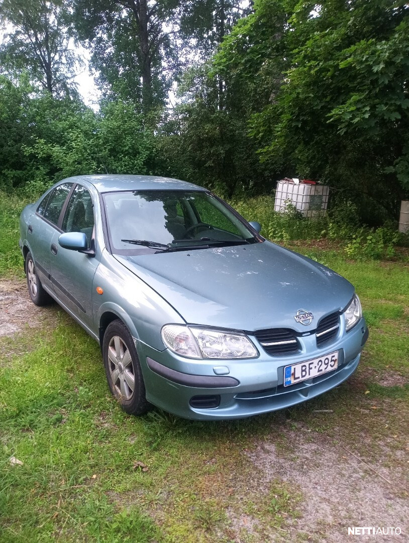 Nissan Almera