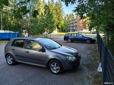 Volkswagen Golf 1.6 bensa 2005, kuva 4/10