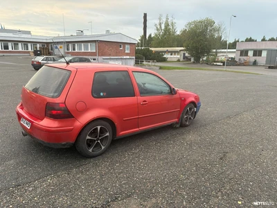 Volkswagen Golf 1,8 GTI Turbo AAC 3d 2000, photo 3/10