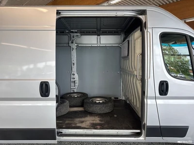 Peugeot Boxer 335 L3H2 BlueHDi 130 2019, photo 5/22