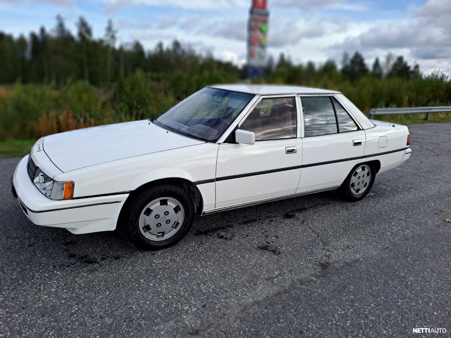 Mitsubishi Galant