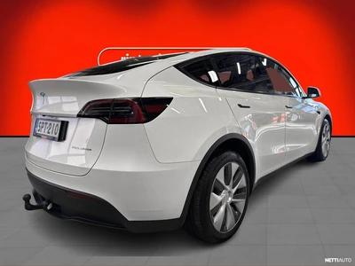 Tesla Model Y Long Range 2024, photo 6/33