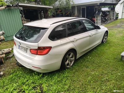BMW 320 2015, photo 4/15