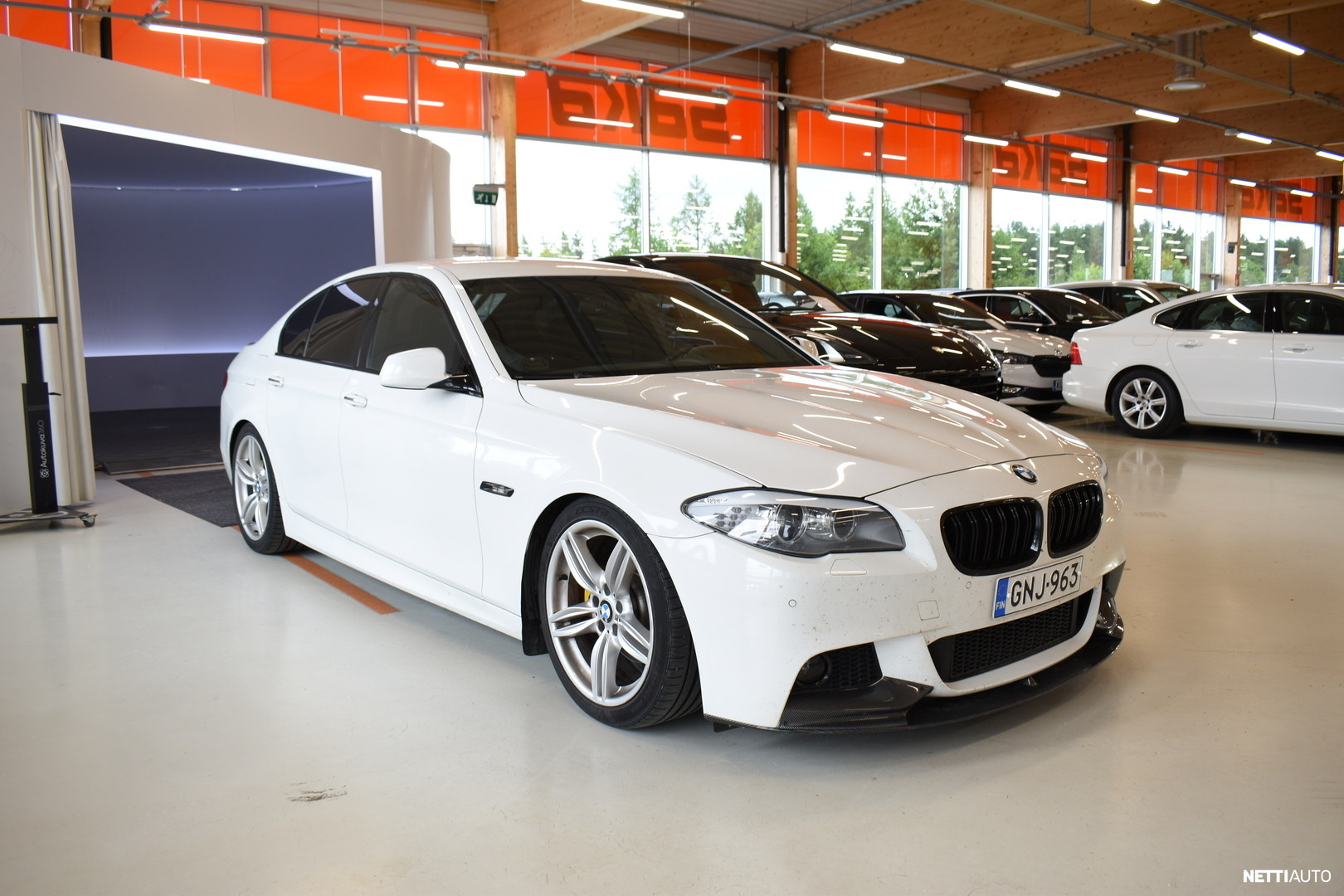 BMW 520 TwinPower Turbo A F10 Sedan M-sport