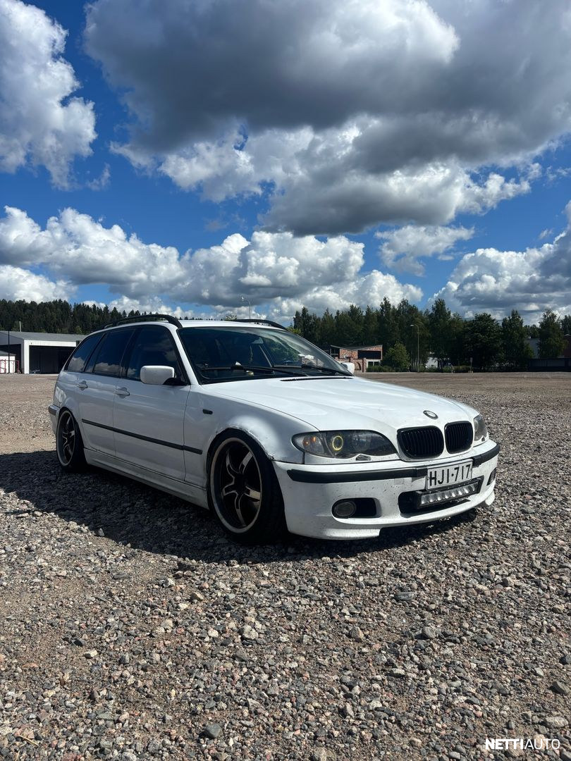 BMW 330