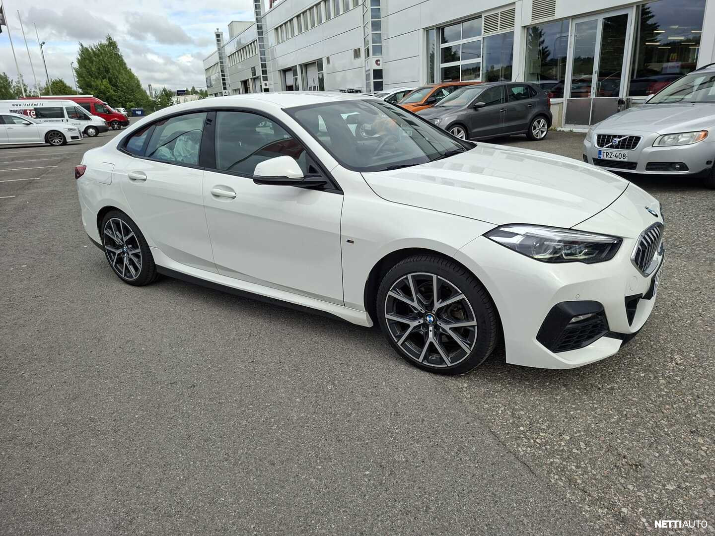 BMW 218