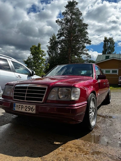 Mercedes-Benz 124 1994, kuva 2/17