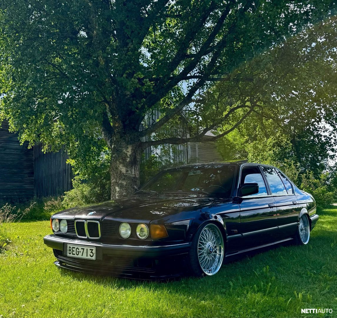 BMW 730