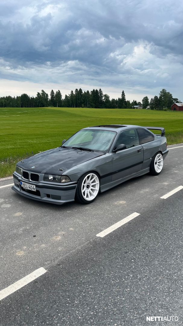 BMW 325